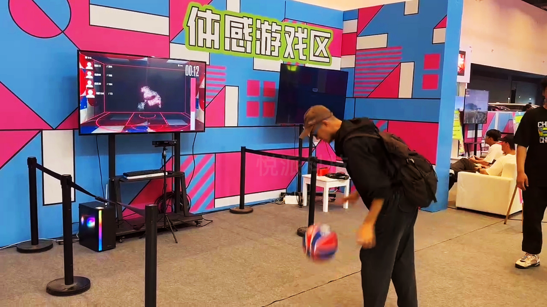 悦派科技定制的动感篮球互动装置为晋江国际篮球博览会注入活力