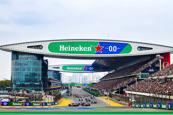 【F1喜力中国大奖赛】DIY汽车涂鸦,AI制卡机